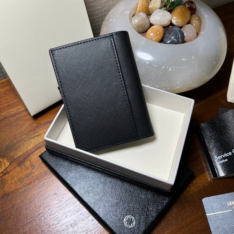 全新630 MONTBLANC萬寶龍專櫃同步匠心系列小錢夾經典黑 型號：1303