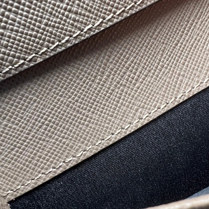 MONTBLANC 全新萬寶龍匠心系列名片夾 大地棕 型號：MB198239#