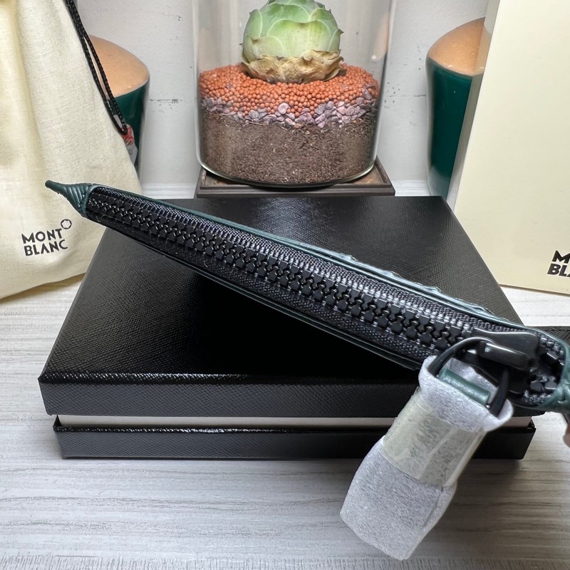 MONTBLANC全新萬寶龍風(fēng)尚3.0系列8卡位 瓦松綠 型號：MB198085