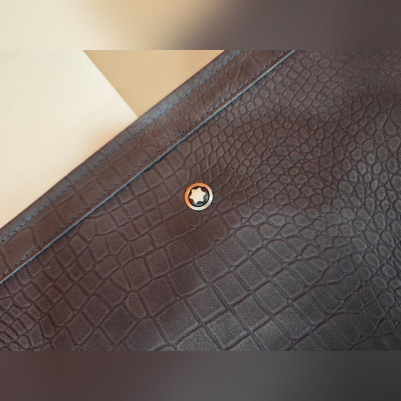 2026最新款式萬寶龍進口花皮男士手拿包火爆款大量出貨拉，叫囂專櫃貨 頂級原單貨