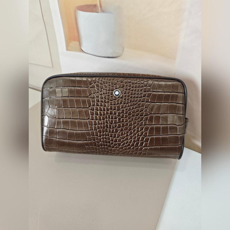 2026最新款式萬寶龍手拿包火爆款大量出貨啦，叫囂專櫃貨 頂級原單貨 紙上談兵吹