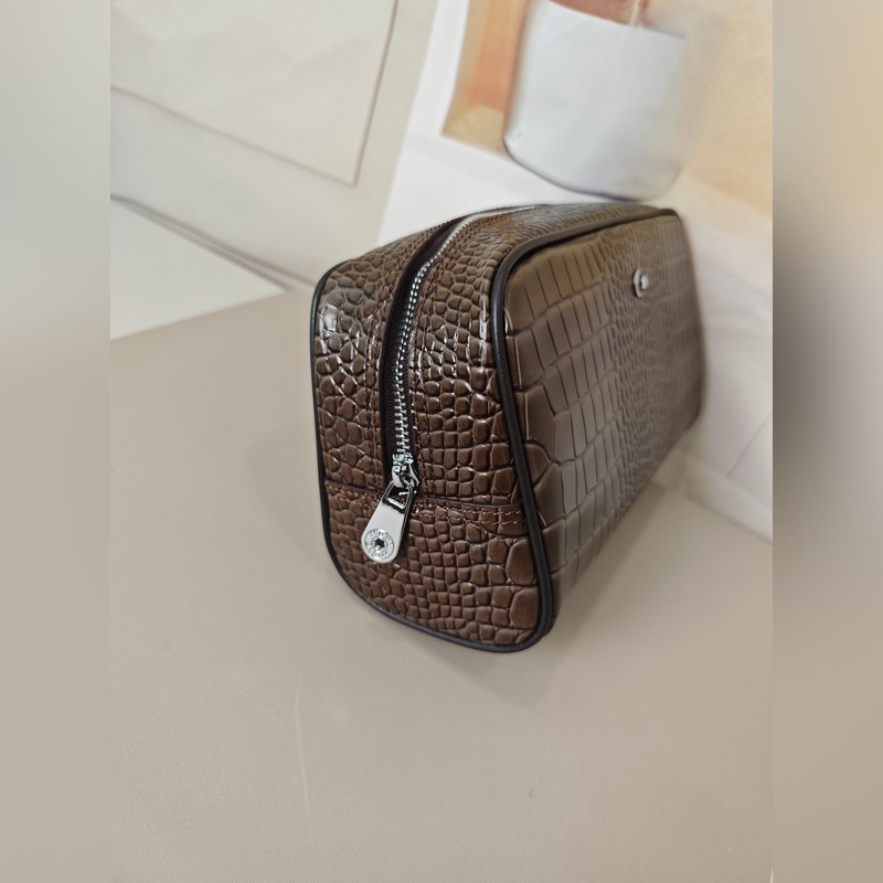 2026最新款式萬寶龍手拿包火爆款大量出貨啦，叫囂專櫃貨 頂級原單貨 紙上談兵吹