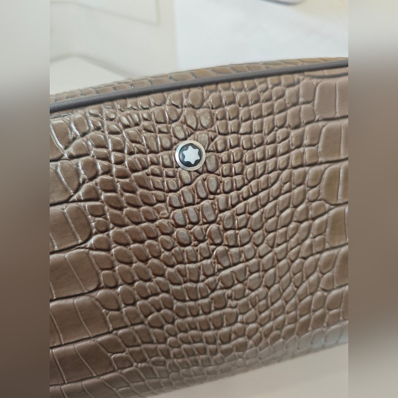 2026最新款式萬寶龍手拿包火爆款大量出貨啦，叫囂專櫃貨 頂級原單貨 紙上談兵吹