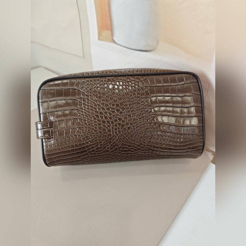 2026最新款式萬寶龍手拿包火爆款大量出貨啦，叫囂專櫃貨 頂級原單貨 紙上談兵吹