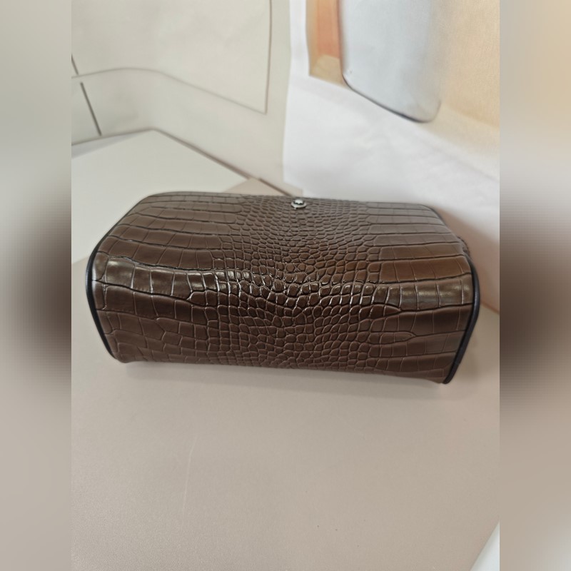 2026最新款式萬寶龍手拿包火爆款大量出貨啦，叫囂專櫃貨 頂級原單貨 紙上談兵吹