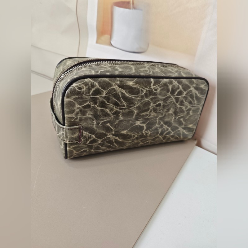 2026最新款式萬(wàn)寶龍手拿包火爆款大量出貨啦，叫囂專櫃貨 頂級(jí)原單貨 紙上談兵吹