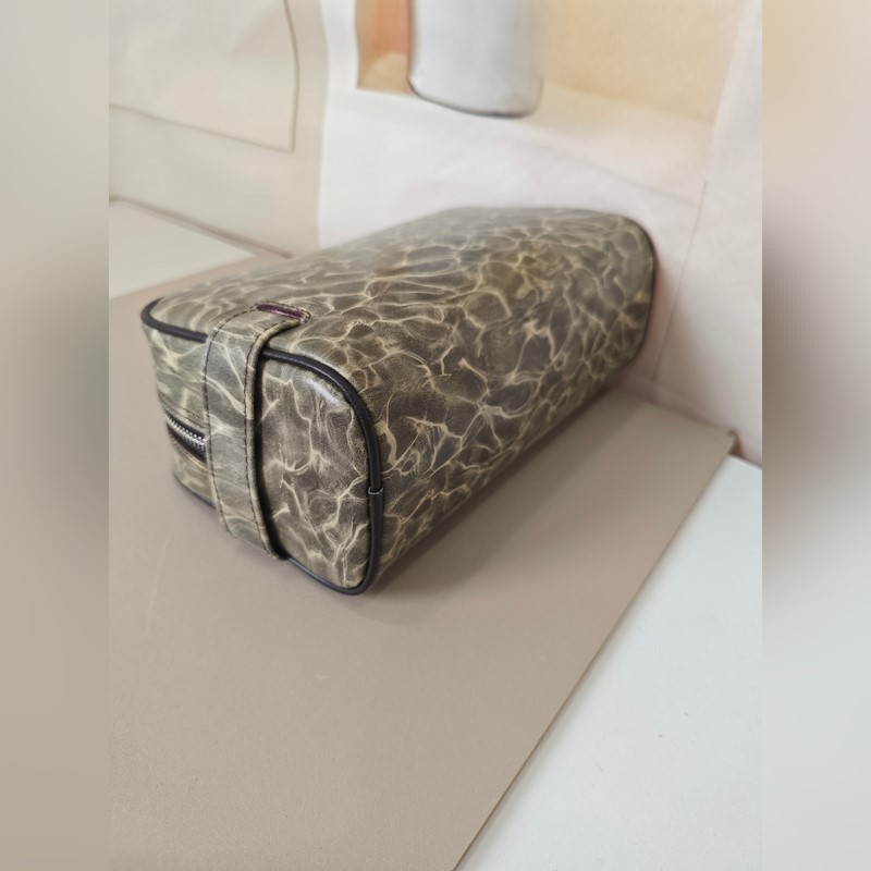 2026最新款式萬(wàn)寶龍手拿包火爆款大量出貨啦，叫囂專櫃貨 頂級(jí)原單貨 紙上談兵吹