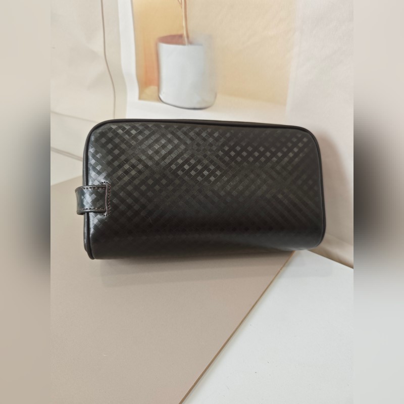 2026最新款式萬寶龍手拿包火爆款大量出貨啦，叫囂專櫃貨 頂級原單貨 紙上談兵吹