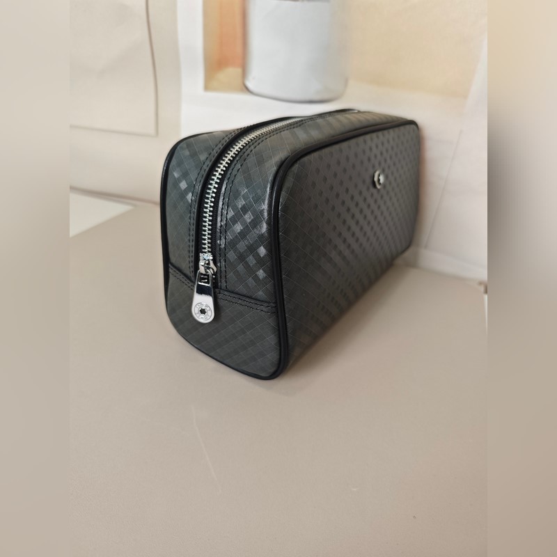 2026最新款式萬寶龍手拿包火爆款大量出貨啦，叫囂專櫃貨 頂級原單貨 紙上談兵吹