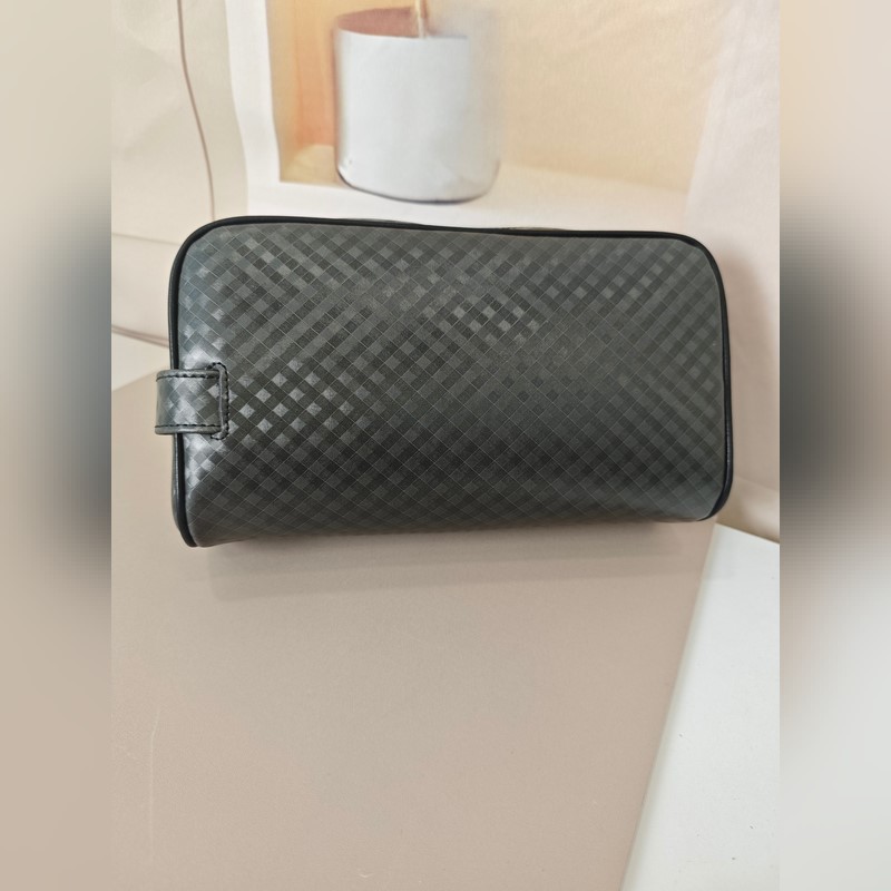 2026最新款式萬寶龍手拿包火爆款大量出貨啦，叫囂專櫃貨 頂級原單貨 紙上談兵吹