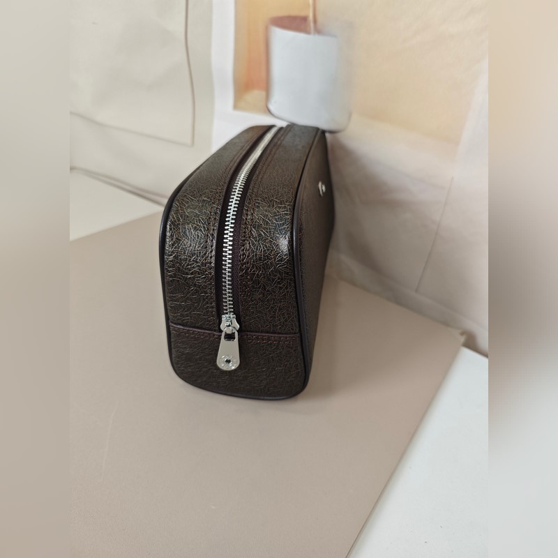 2026最新款式萬寶龍手拿包火爆款大量出貨啦，叫囂專櫃貨 頂級原單貨 紙上談兵吹