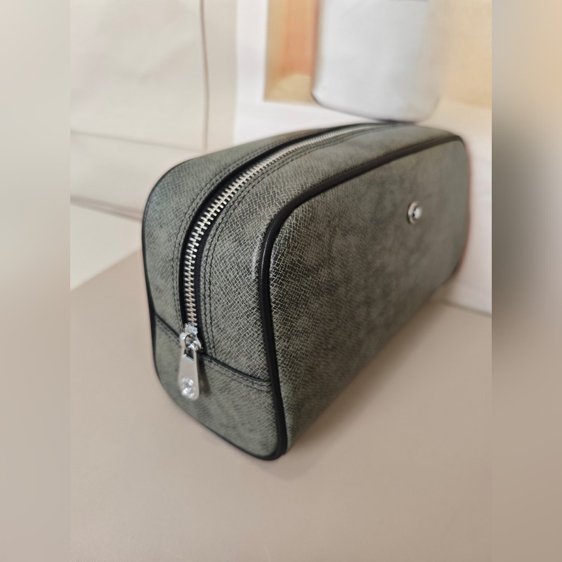 2026最新款式萬寶龍手拿包火爆款大量出貨啦，叫囂專櫃貨 頂級原單貨 紙上談兵吹