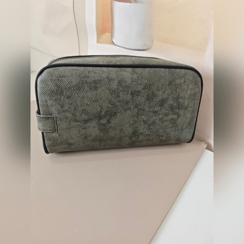 2026最新款式萬寶龍手拿包火爆款大量出貨啦，叫囂專櫃貨 頂級原單貨 紙上談兵吹