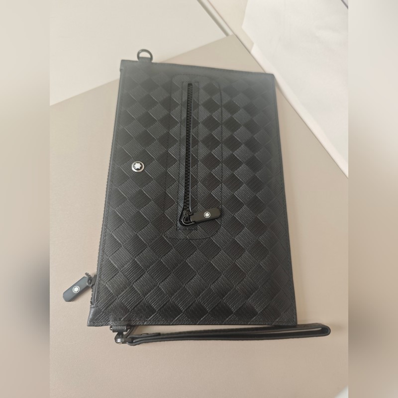 2026頂級專櫃老鼠高端狠貨2026最新火爆款萬寶龍手拿包大量出貨啦，叫囂專櫃貨