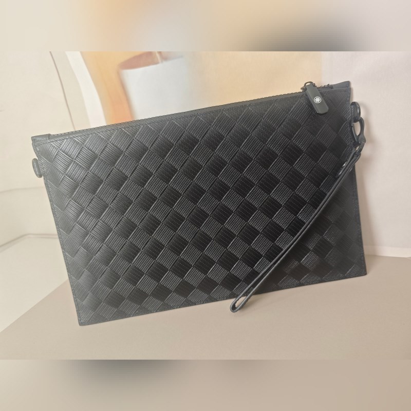 2026頂級專櫃老鼠高端狠貨2026最新火爆款萬寶龍手拿包大量出貨啦，叫囂專櫃貨