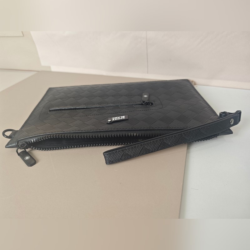 2026頂級專櫃老鼠高端狠貨2026最新火爆款萬寶龍手拿包大量出貨啦，叫囂專櫃貨