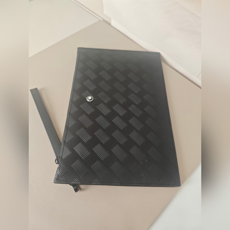 2026頂級專櫃老鼠高端狠貨2026最新火爆款萬寶龍手拿包大量出貨啦，叫囂專櫃貨