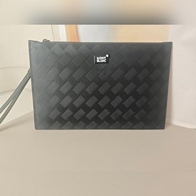 2026頂級專櫃老鼠高端狠貨2026最新火爆款萬寶龍手拿包大量出貨啦，叫囂專櫃貨