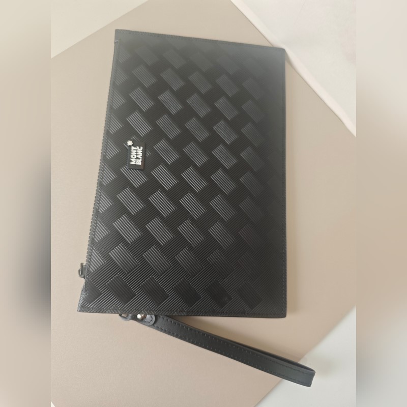 2026頂級專櫃老鼠高端狠貨2026最新火爆款萬寶龍手拿包大量出貨啦，叫囂專櫃貨