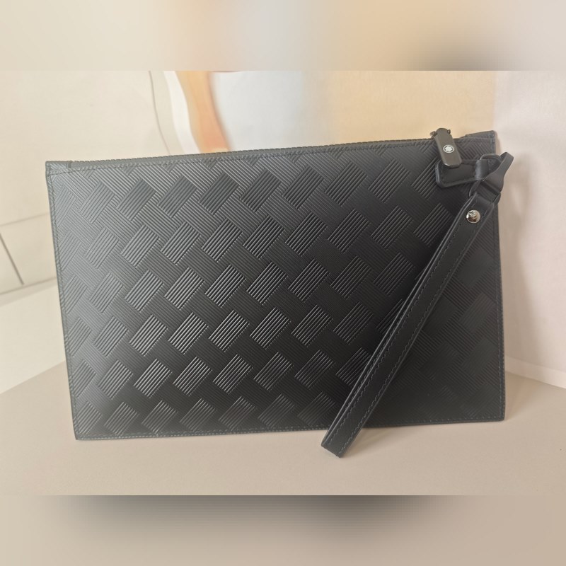 2026頂級專櫃老鼠高端狠貨2026最新火爆款萬寶龍手拿包大量出貨啦，叫囂專櫃貨