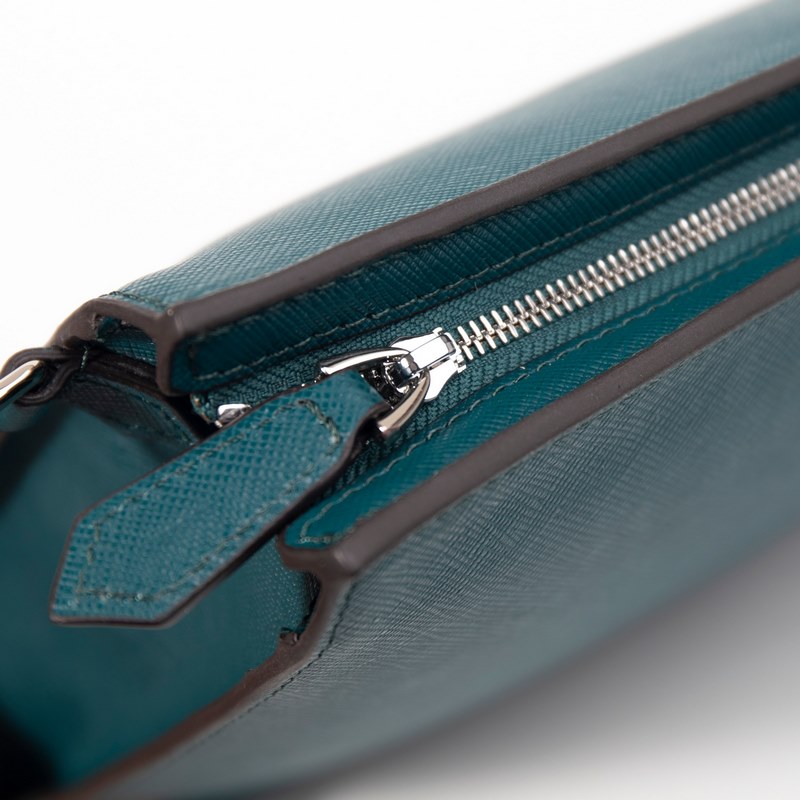 630 MONTBLANC萬寶龍專櫃同步匠心系列手拿包 地中海藍 型號：1988