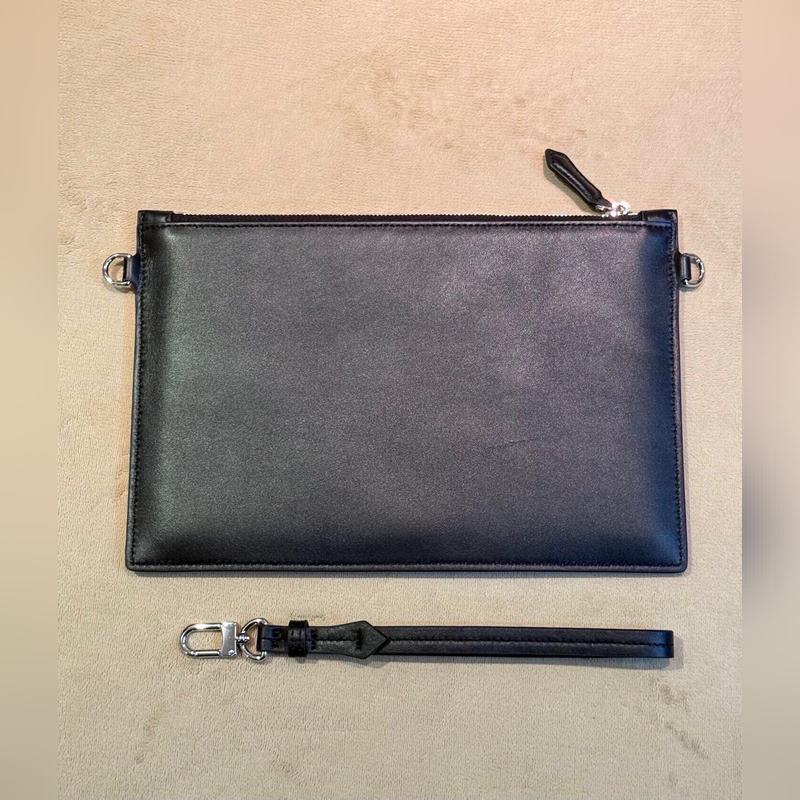 [東莞廠特級]萬寶龍大班軟皮系列牛皮男士超薄版手拿包，經典黑色，這款 軟皮系列手