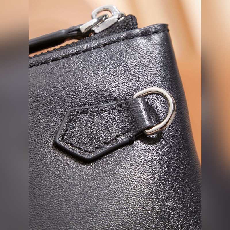 萬寶龍 大班軟皮系列手拿包經典黑 型號131239 完美細節 實打實 打造的精髓