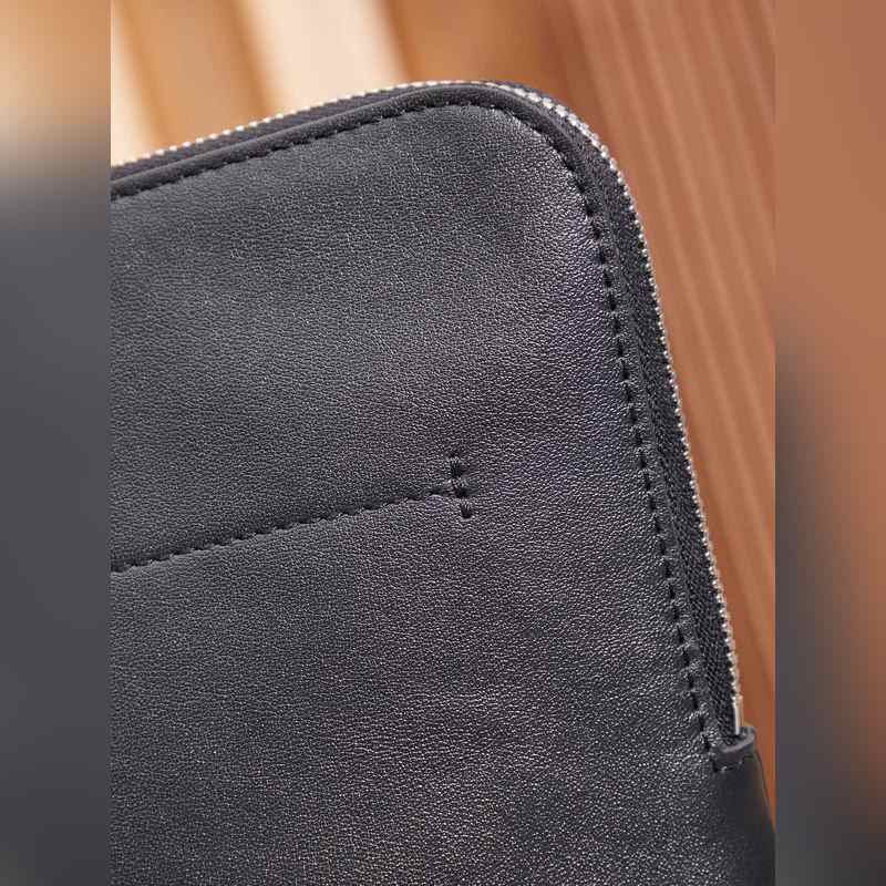 萬寶龍 大班軟皮系列手拿包經典黑 型號131239 完美細節 實打實 打造的精髓