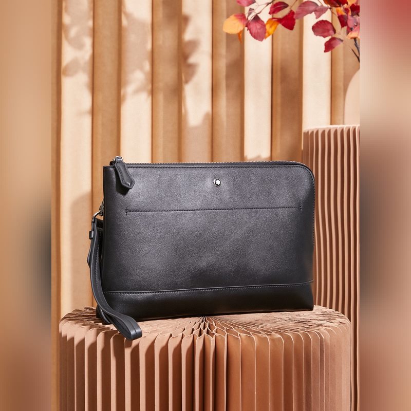 萬(wàn)寶龍MONTBLANC、大班軟皮系列手拿包經(jīng)典黑、這款 軟皮系列手拿包以柔軟皮