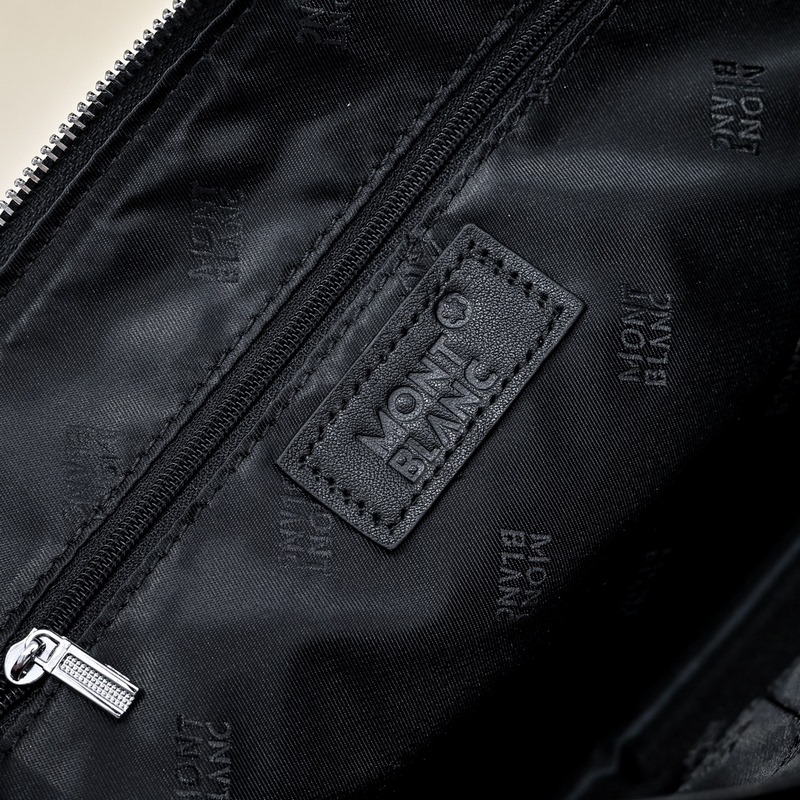 MONT BLANC 萬寶龍-最新款男士手包 采用頭層牛皮 皮質柔軟 手感超贊