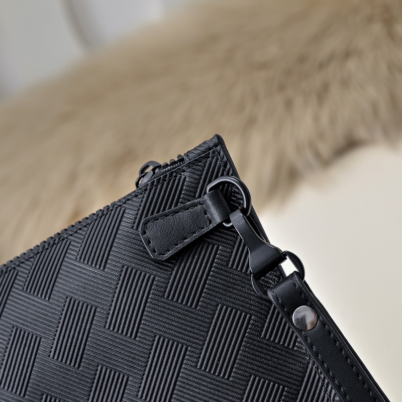 MONT BLANC 萬寶龍-最新款男士手包 采用頭層牛皮 皮質柔軟 手感超贊