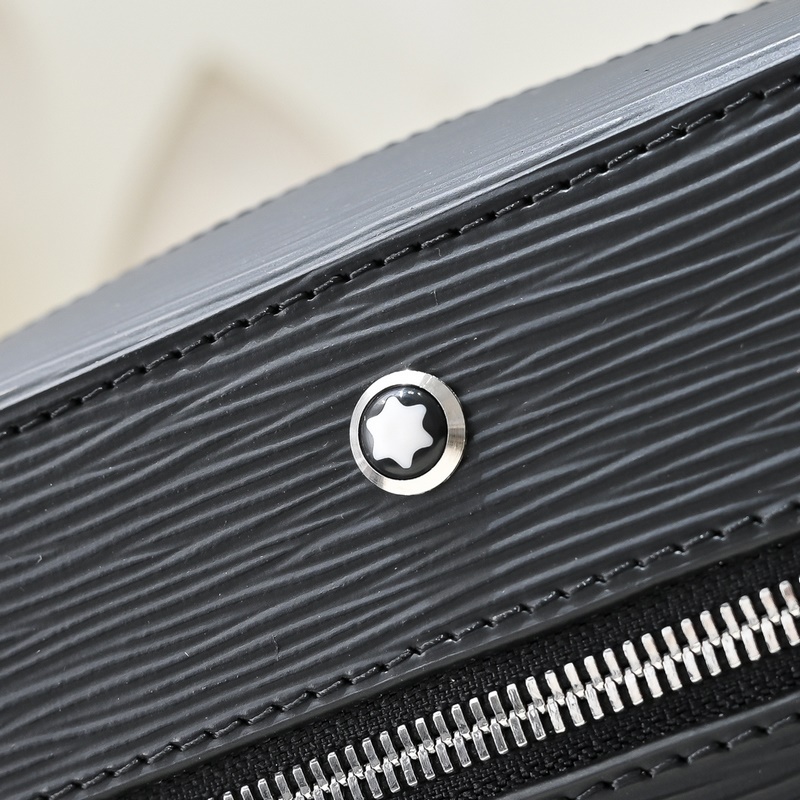 MONT BLANC 萬寶龍-最新款男士手包 采用頭層牛皮 皮質柔軟 手感超贊