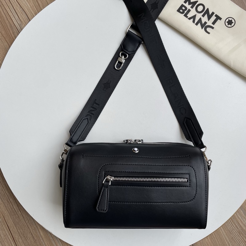 萬寶龍軟皮系列郵筒包 經典黑，從品牌豐厚的書寫文化中汲取靈感，點亮煥新色彩搭配，