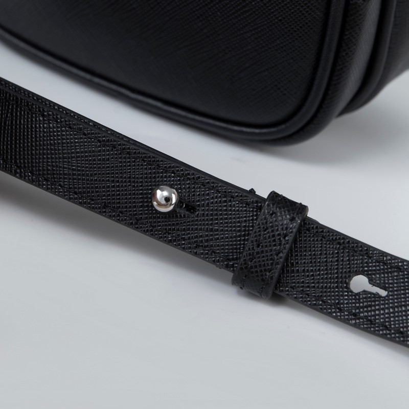 MONTBLANC 全新萬寶龍匠心系列迷你小挎包 經典黑 型號：MB198165