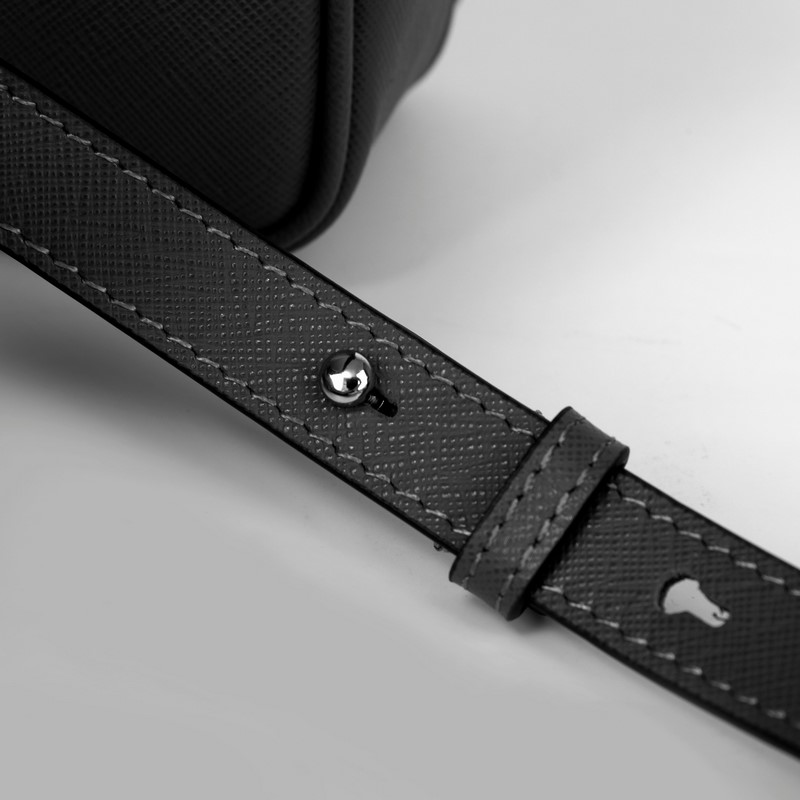 MONTBLANC 全新萬(wàn)寶龍匠心系列郵差包 經(jīng)典黑 型號(hào)：MB198127#