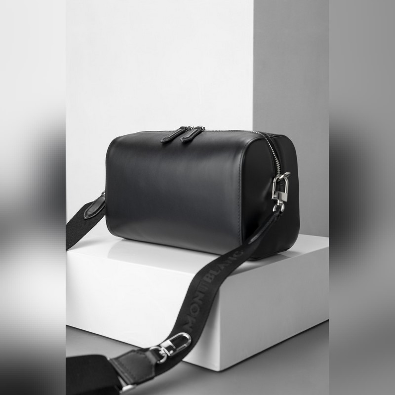 MONTBL NC萬寶龍軟皮系列142郵筒包經典黑 型號：MB131797# 材