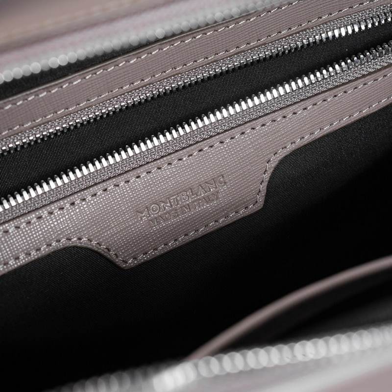 萬寶龍爆款來襲，精緻單肩包 選用由再生聚酯纖維頭層牛皮和棉質(zhì)紗線制成的面料打造，