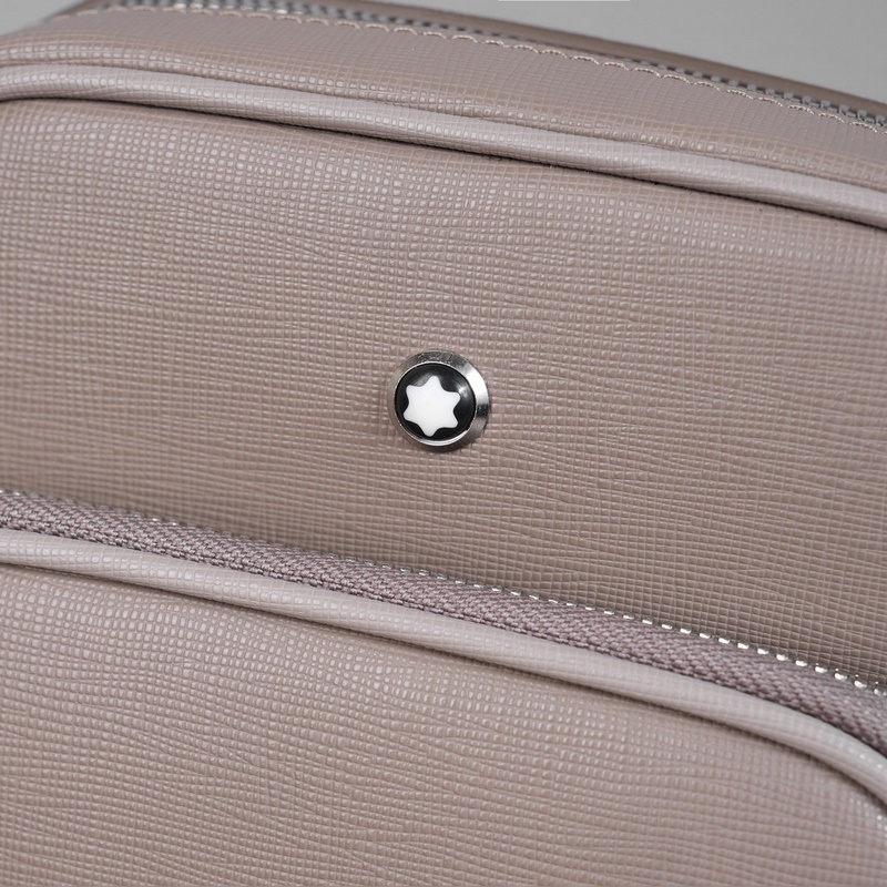 萬寶龍爆款來襲，精緻單肩包 選用由再生聚酯纖維頭層牛皮和棉質紗線制成的面料打造，