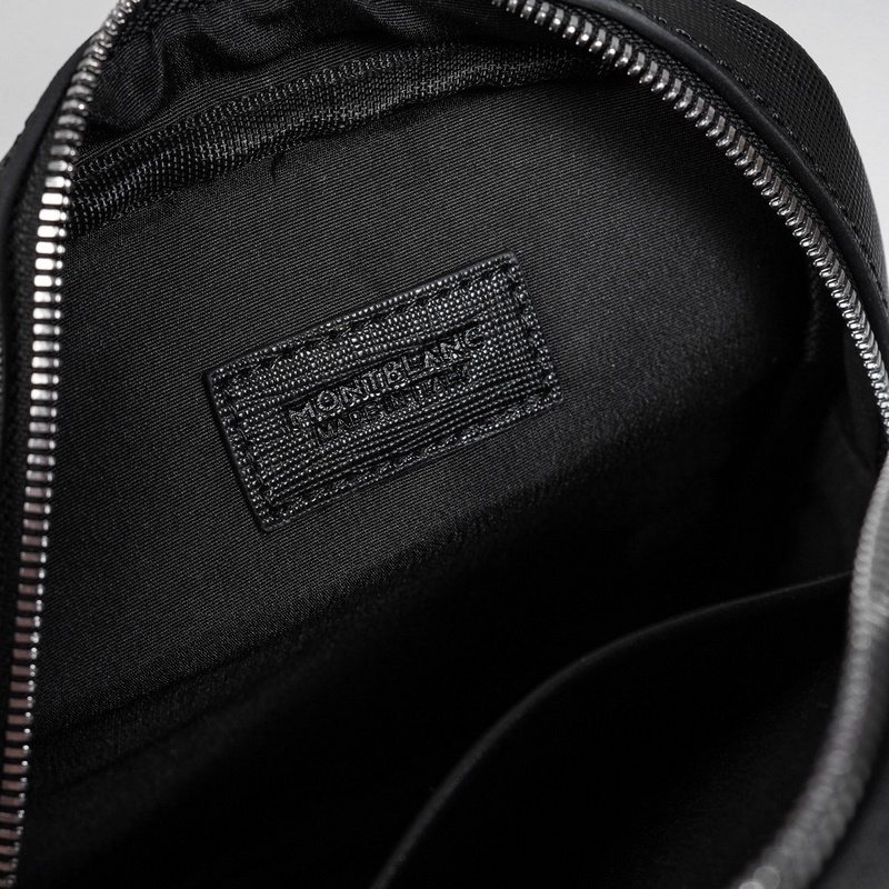 萬寶龍爆款來襲，精緻單肩包 選用由再生聚酯纖維頭層牛皮和棉質(zhì)紗線制成的面料打造，