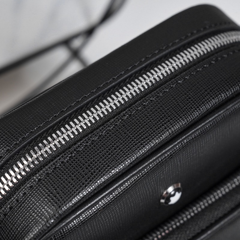 萬寶龍爆款來襲，精緻單肩包 選用由再生聚酯纖維頭層牛皮和棉質(zhì)紗線制成的面料打造，