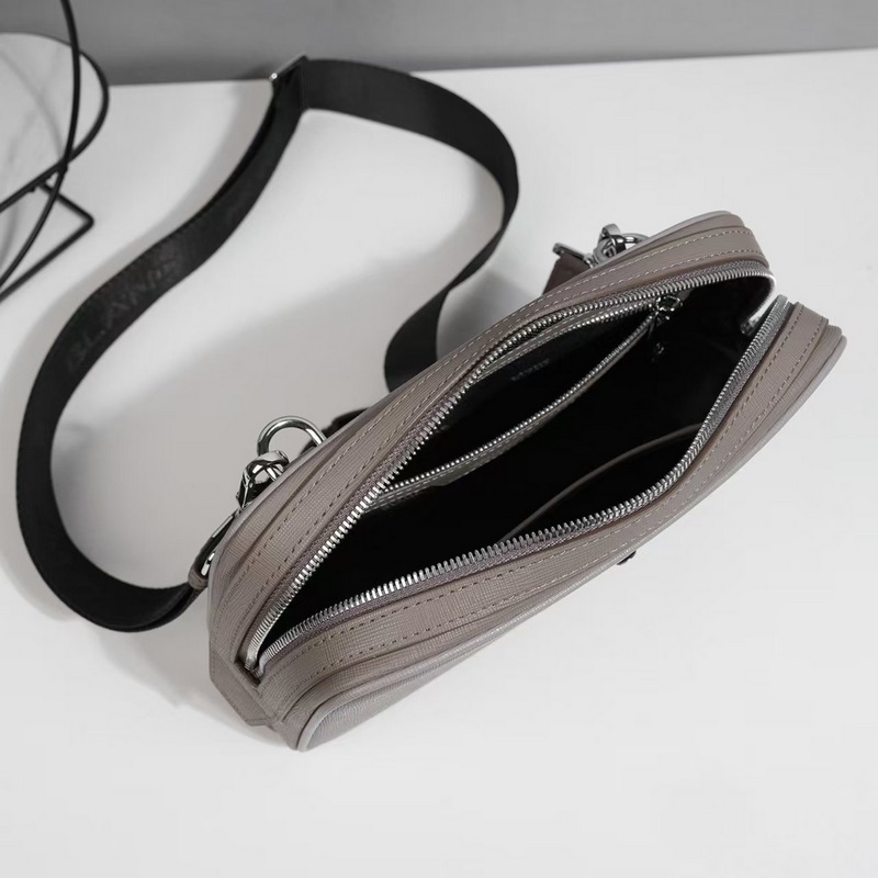 萬寶龍爆款來襲，精緻單肩包 選用由再生聚酯纖維頭層牛皮和棉質紗線制成的面料打造，