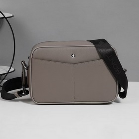 萬寶龍爆款來襲，精緻單肩包 選用由再生聚酯纖維頭層牛皮和棉質紗線制成的面料打造，