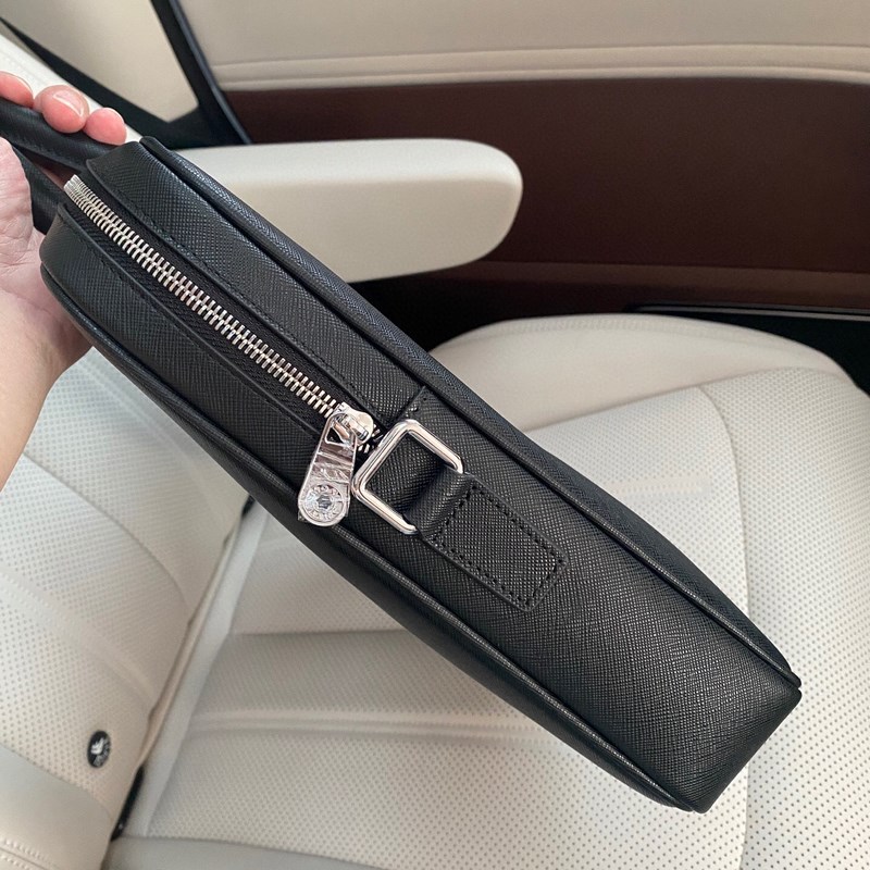 Mont Blanc萬寶龍最新款男士公文包采用頭層牛皮 皮質(zhì)柔軟高端大氣上檔次尺