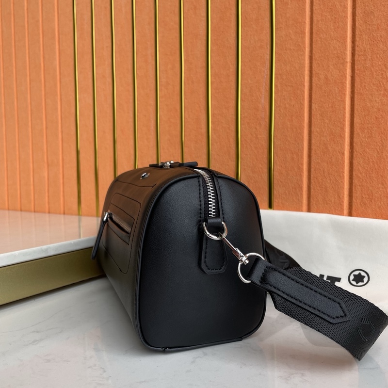 萬(wàn)寶龍軟皮系列郵筒包 經(jīng)典黑，從品牌豐厚的書(shū)寫(xiě)文化中汲取靈感，點(diǎn)亮煥新色彩搭配，