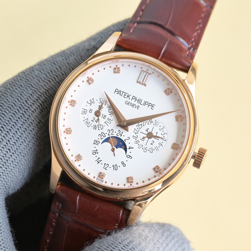 百達(dá)翡麗超級複雜功能時計5327、5140系列腕表，萬年曆中最經(jīng)典的款式。 表徑