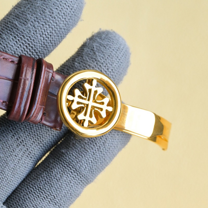 百達(dá)翡麗超級複雜功能時計5327、5140系列腕表，萬年曆中最經(jīng)典的款式。 表徑