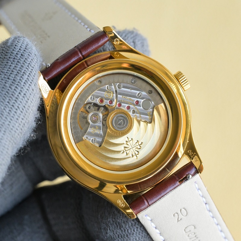 百達(dá)翡麗超級複雜功能時計5327、5140系列腕表，萬年曆中最經(jīng)典的款式。 表徑