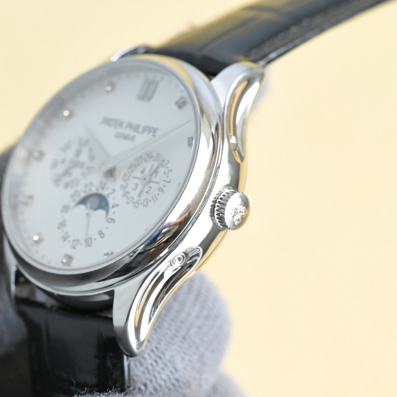 百達翡麗超級複雜功能時計5327、5140系列腕表，萬年曆中最經典的款式。 表徑