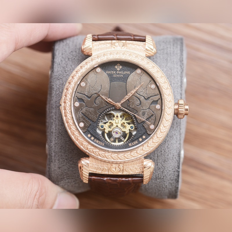 男人摯愛(ài) 飛輪腕表 [最新]：百達(dá)翡麗 最佳雕花殼設(shè)計(jì) 獨(dú)家首發(fā) [類(lèi)型]：精品