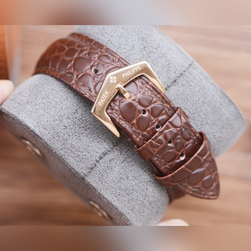 男人摯愛(ài) 飛輪腕表 [最新]：百達(dá)翡麗 最佳雕花殼設(shè)計(jì) 獨(dú)家首發(fā) [類(lèi)型]：精品